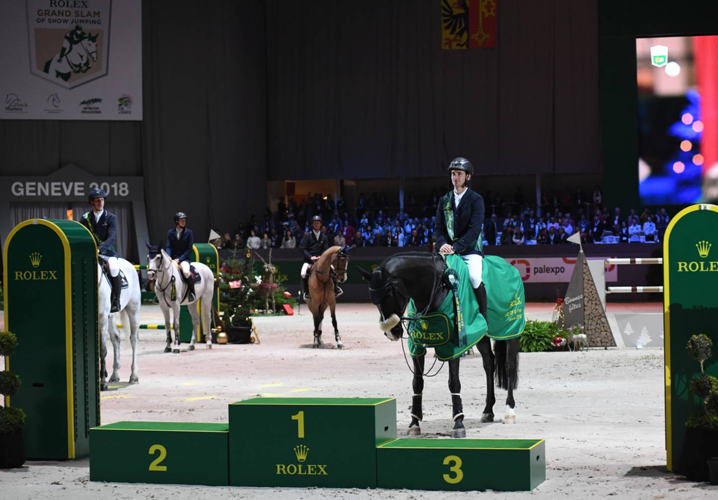 Steve Guerdat makes his audience completely excited