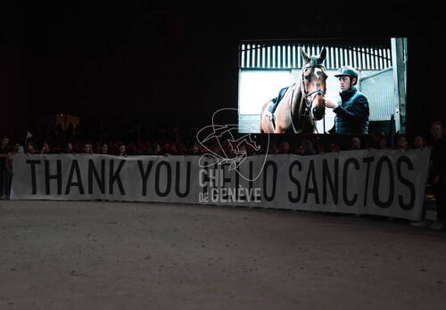 Cérémonie d'adieu Hello Sanctos