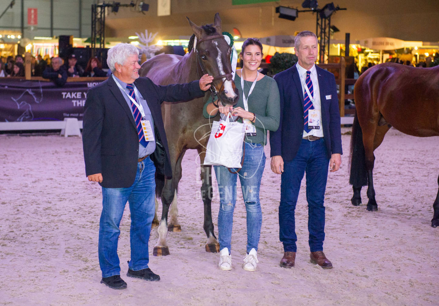 Remise des prix aux meilleurs chevaux CH de 3 ans et demi